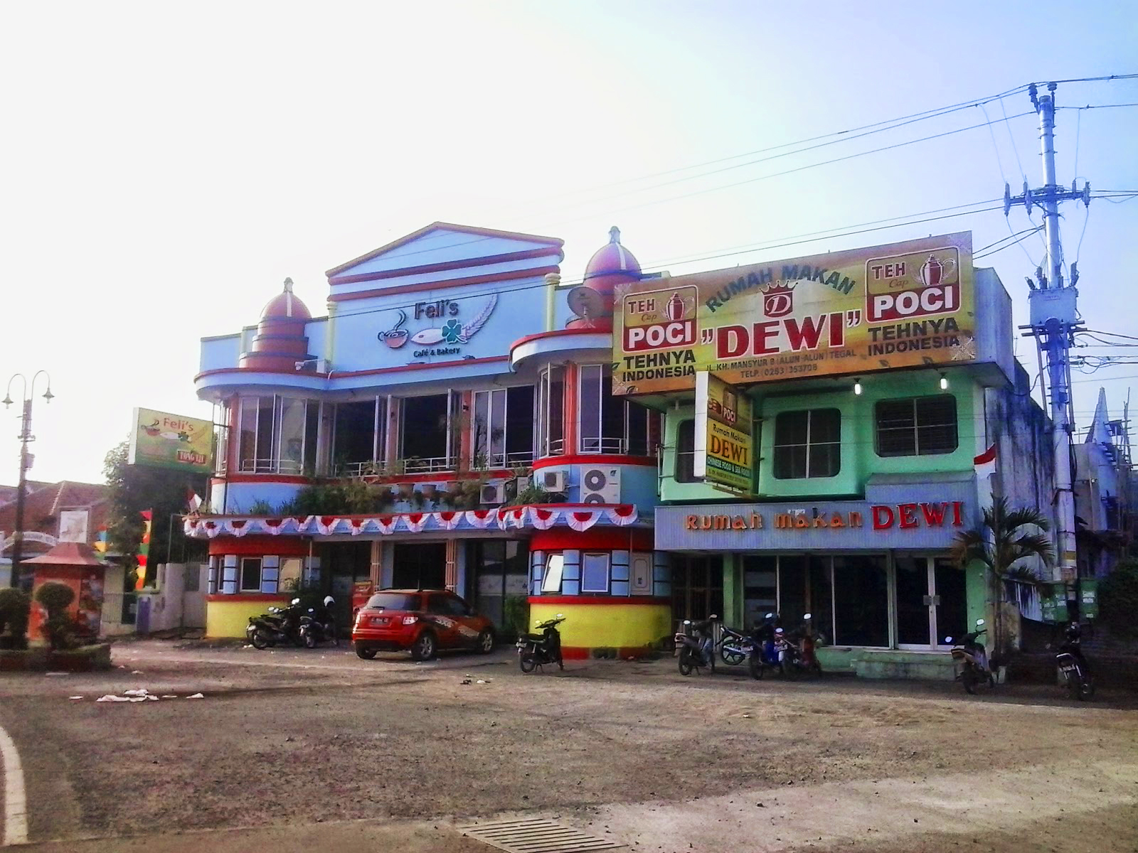 Bioskop Roxy - Bioskop Roxy (Dewi) pernah menjadi tempat muhibah grup terkenal sandiwara dari Surabaya 